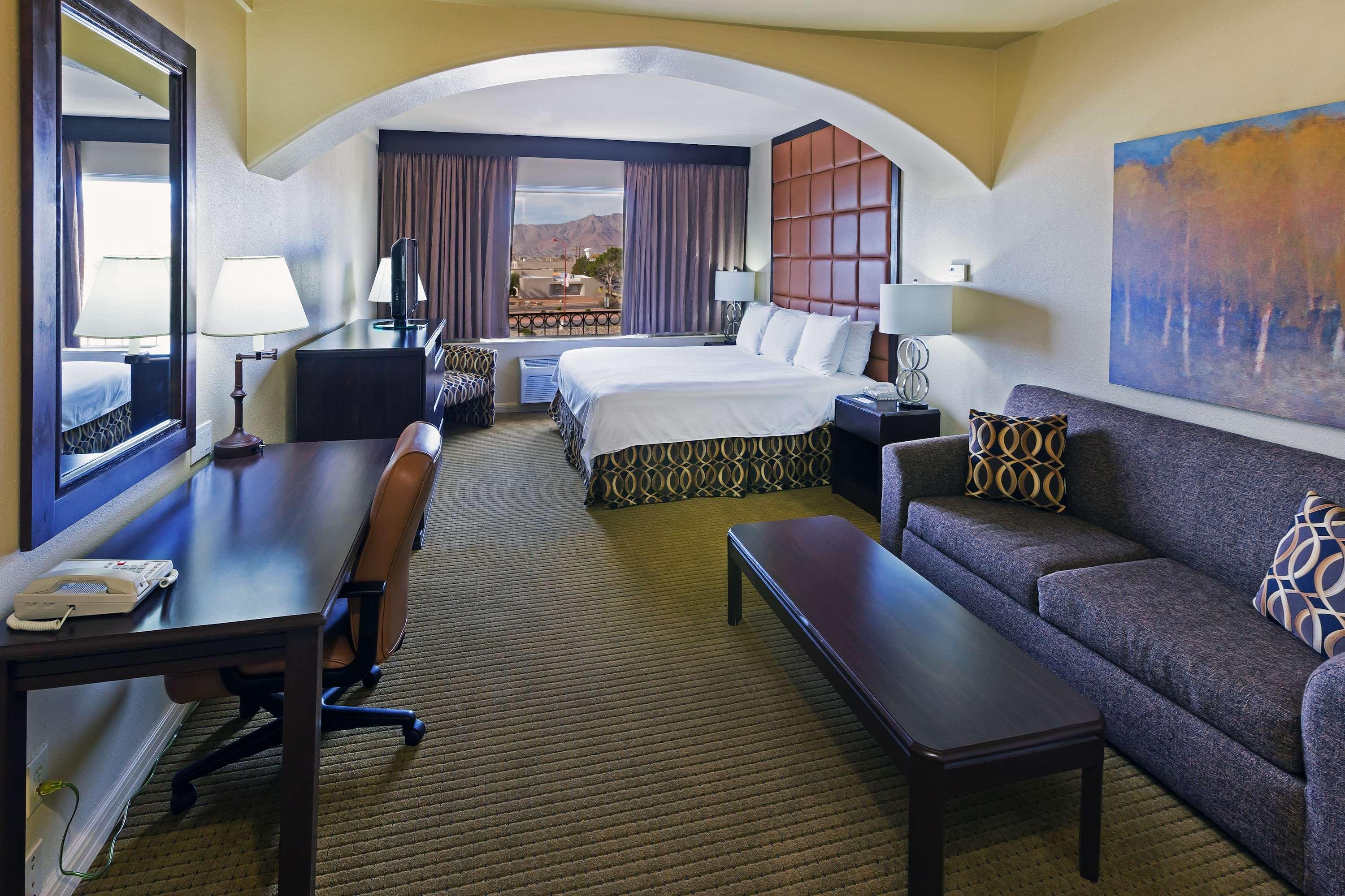 Radisson Hotel El Paso Airport Room photo